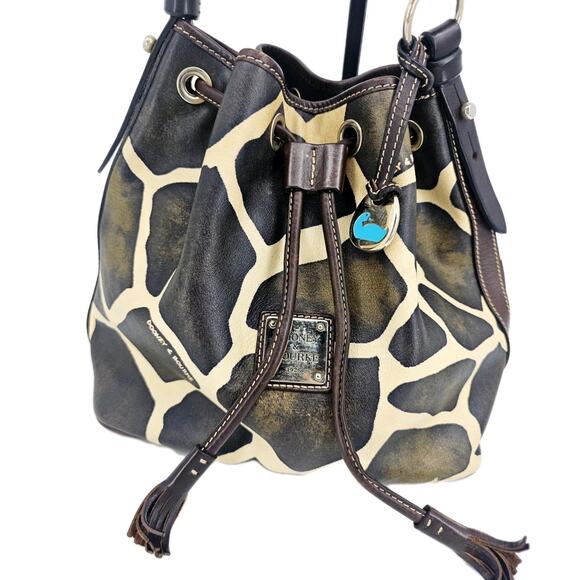 Vintage Dooney & Bourke Giraffe Animal Print Leather Bucket Bag Western Boho Y2K - Picture 1 of 14